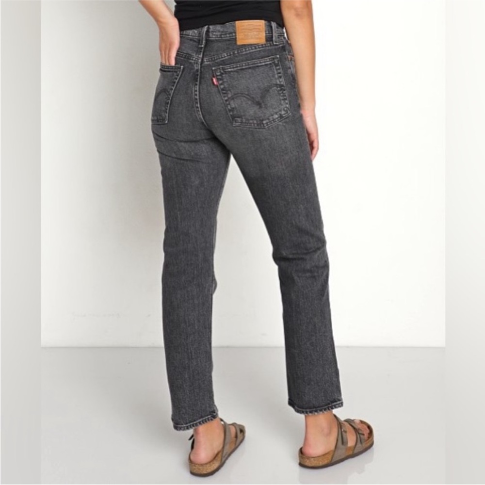 NWT Levi’s Premium Denim Wedgie Straight Jeans in Break A Leg Grey Wash | 30